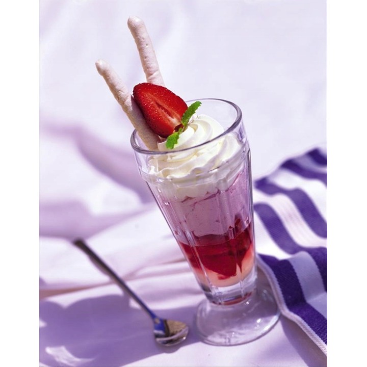 Sos do deserów Neverland Truskawka 1 kg Sweet Velvet  polewa lody gofry AMK